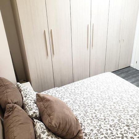 Aurora Apartment Milan Bagian luar foto