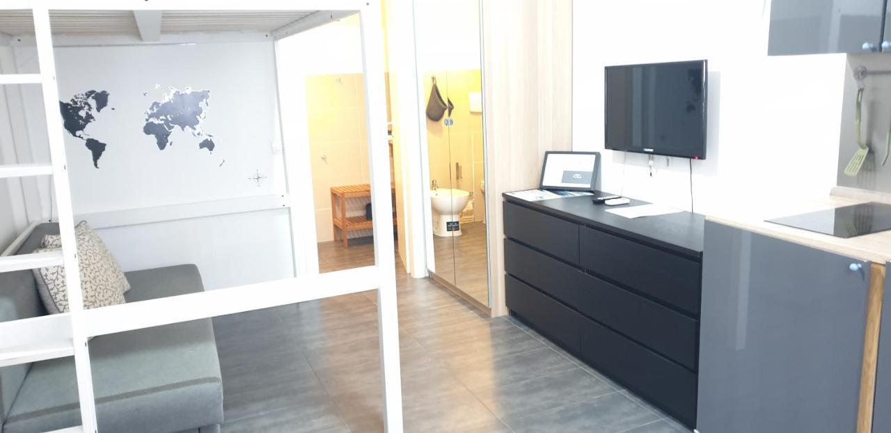 Aurora Apartment Milan Bagian luar foto