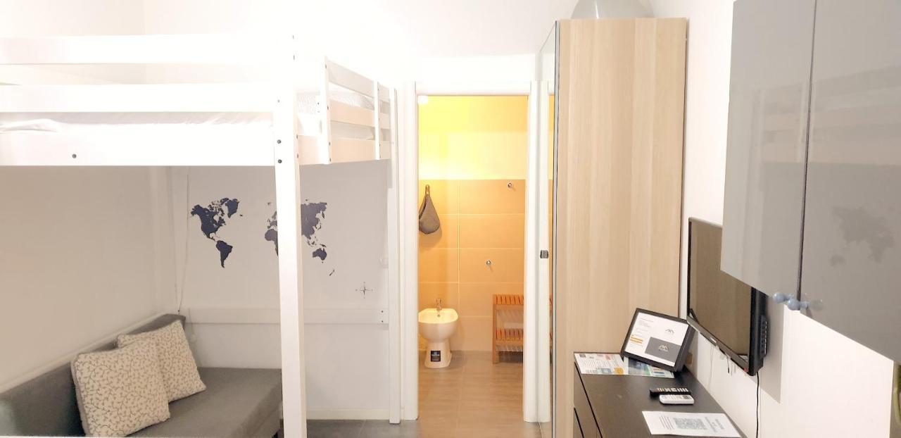 Aurora Apartment Milan Bagian luar foto