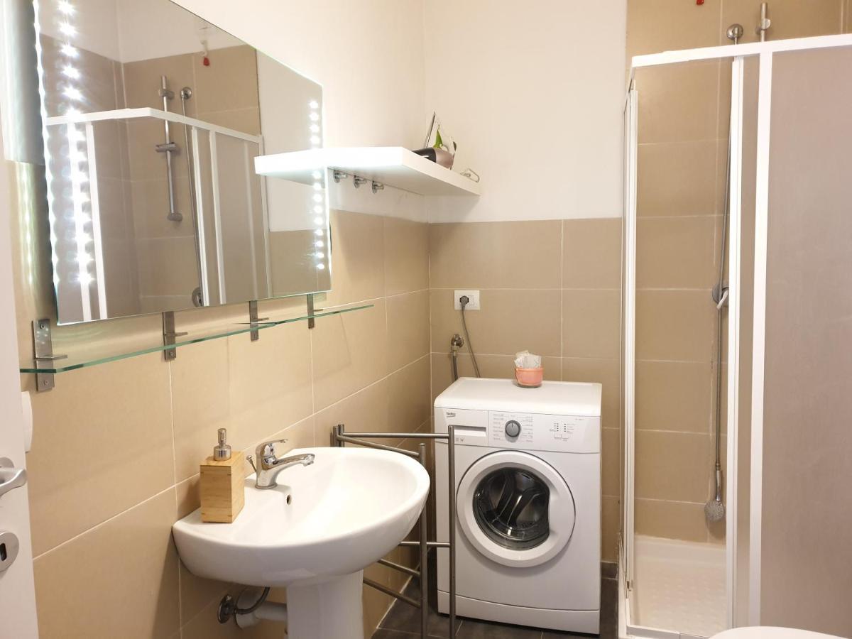 Aurora Apartment Milan Bagian luar foto