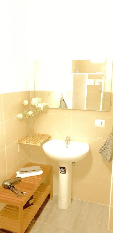 Aurora Apartment Milan Bagian luar foto